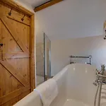 2 Bed In Whitby Oc-wa224 *