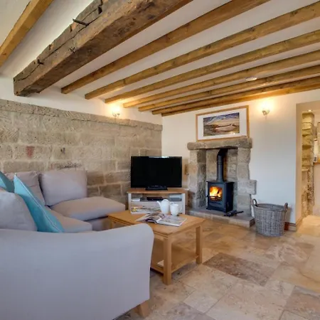 2 Bed In Whitby Oc-wa224